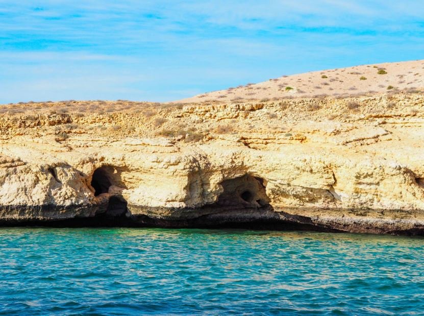 Damaniyat island